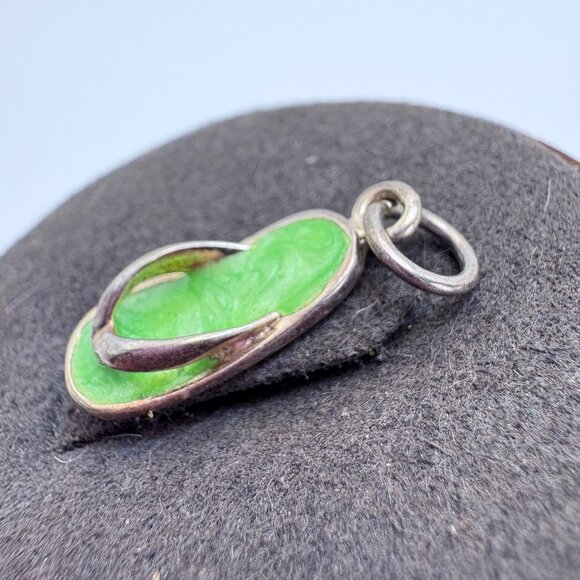 VTG Sterling Silver 925 Green Enamel Flip Flop Sandal Charm Size 0.75" Length - Picture 2 of 9